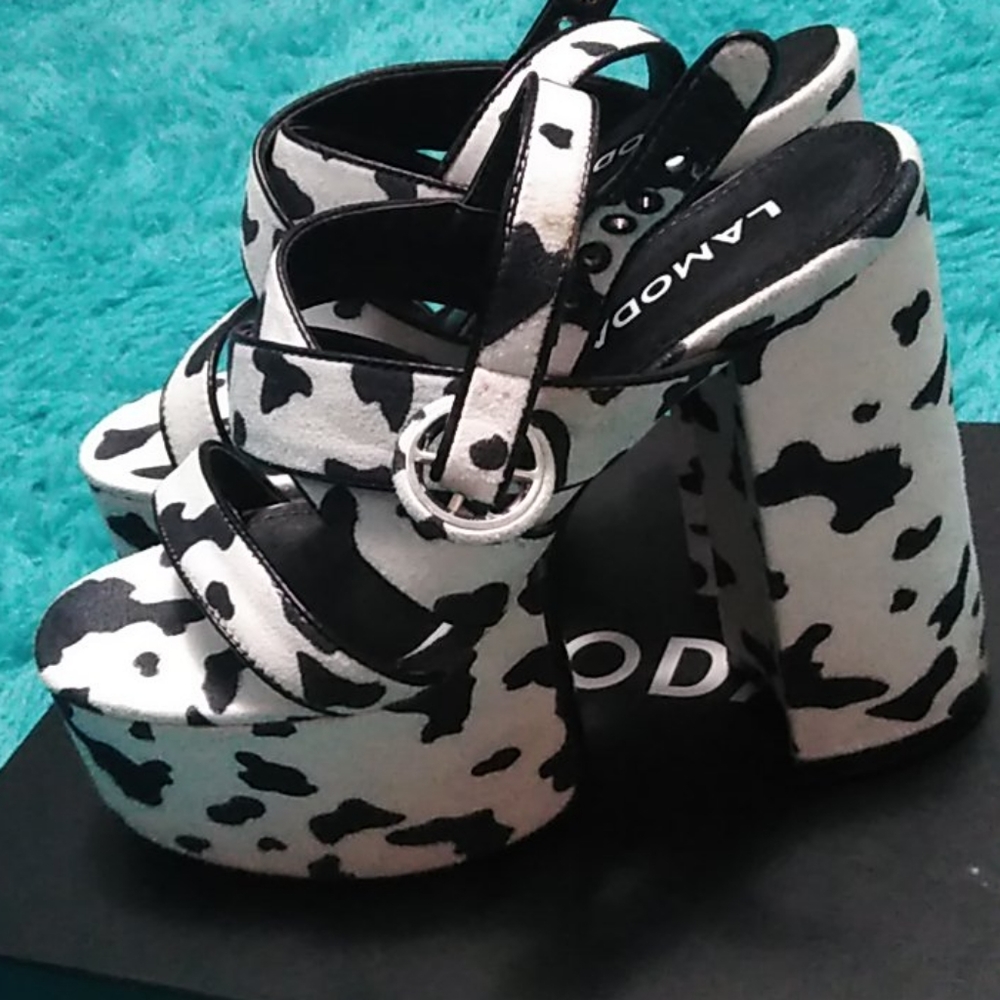 New !! Doll Kill Sandles